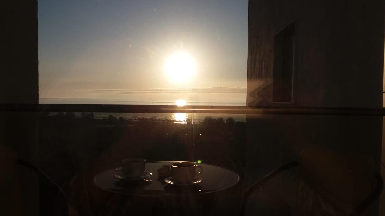 Frontal View By Twin Residence Mamaia Extérieur photo