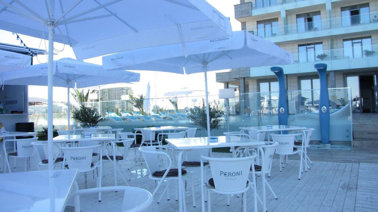 Frontal View By Twin Residence Mamaia Extérieur photo